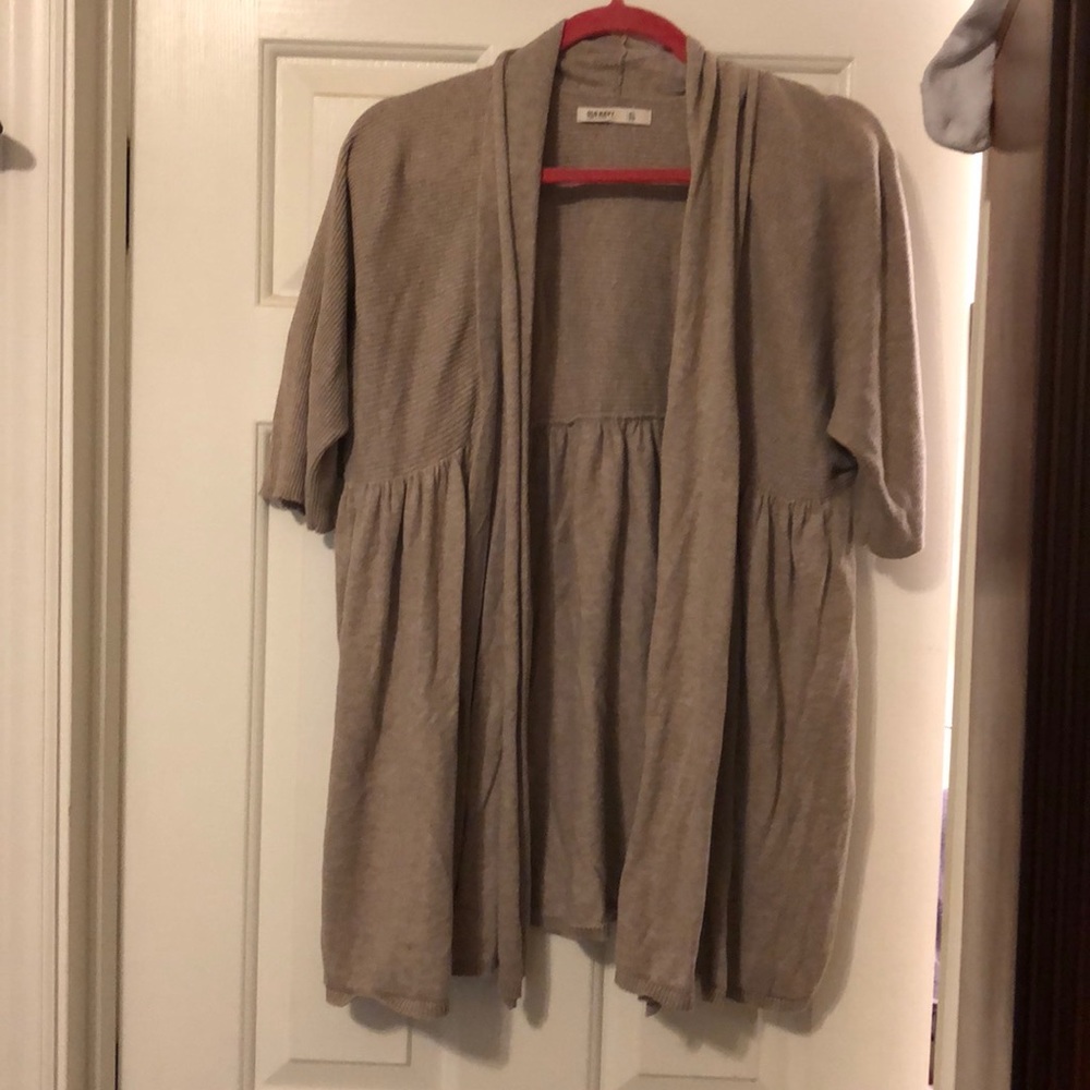 Short sleeve sweater cardigan style top